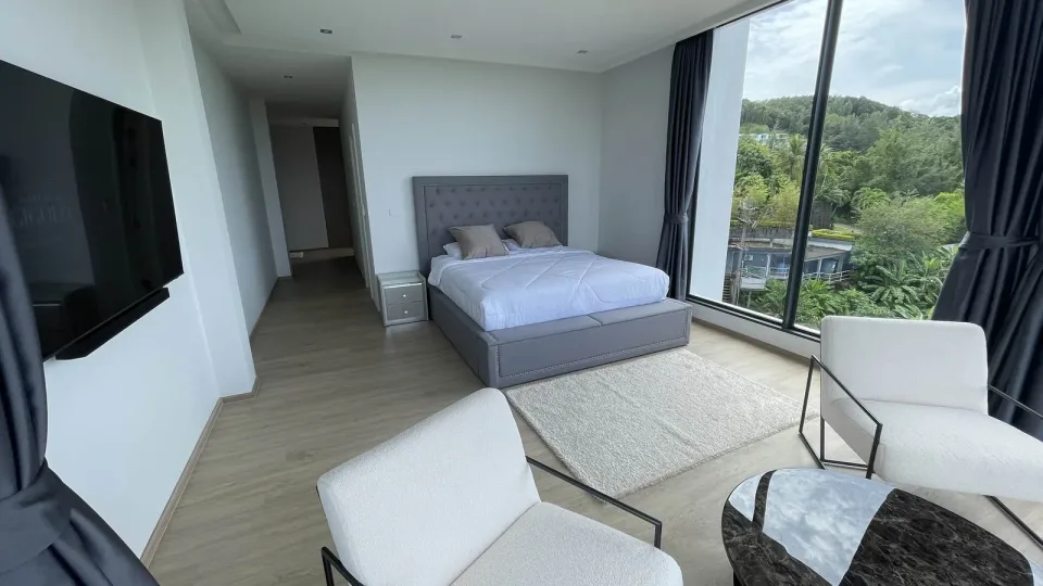 Вилла с 6 спальнями и частным бассейном в Ocean Hills Phuket