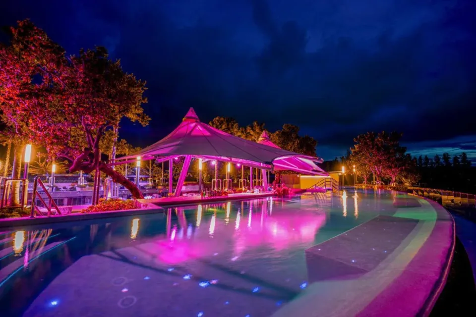Студия с видом на бассейн в The Marin Phuket — Марин Пхукет, Камала