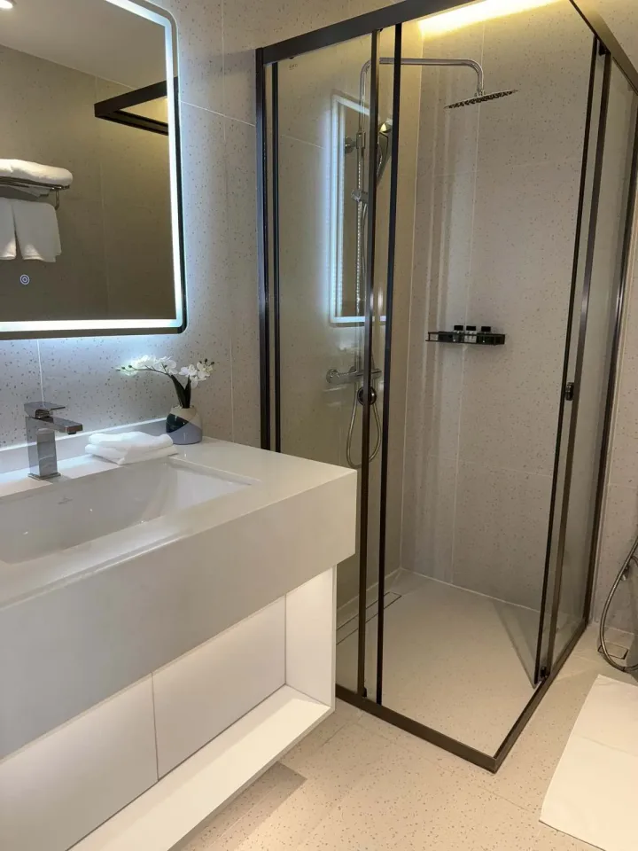 Квартира с 2 спальнями в Sunshine Beach Resort & Residences, Лаян