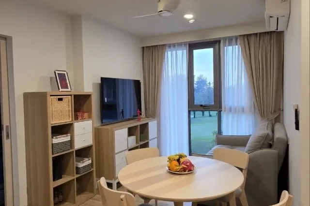 Квартира с 2 спальнями и видом на гольф-поле в Skypark Celeste Laguna Phuket