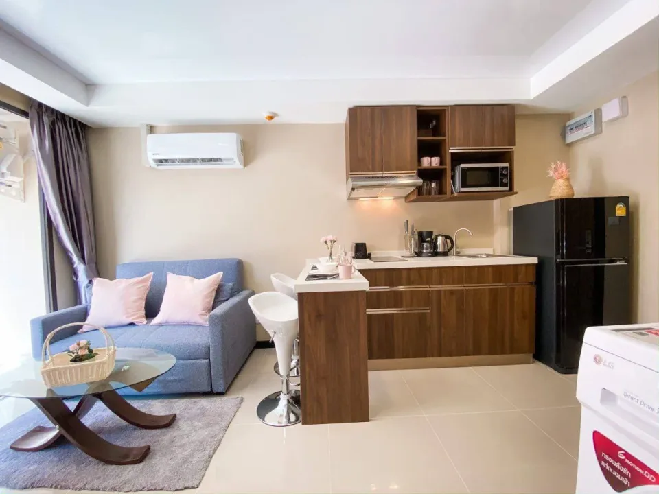 Квартира с 1 спальней в Nai Harn Beach Condominium, Пхукет