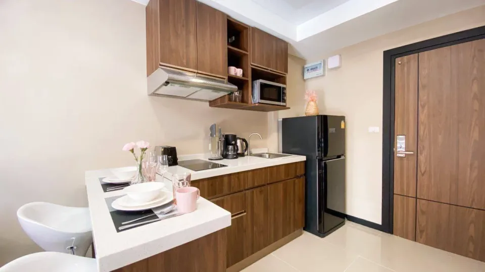 Квартира с 1 спальней в Nai Harn Beach Condominium, Пхукет