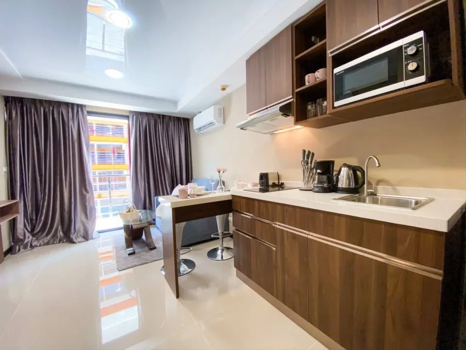 Квартира с 1 спальней в Nai Harn Beach Condominium, Пхукет