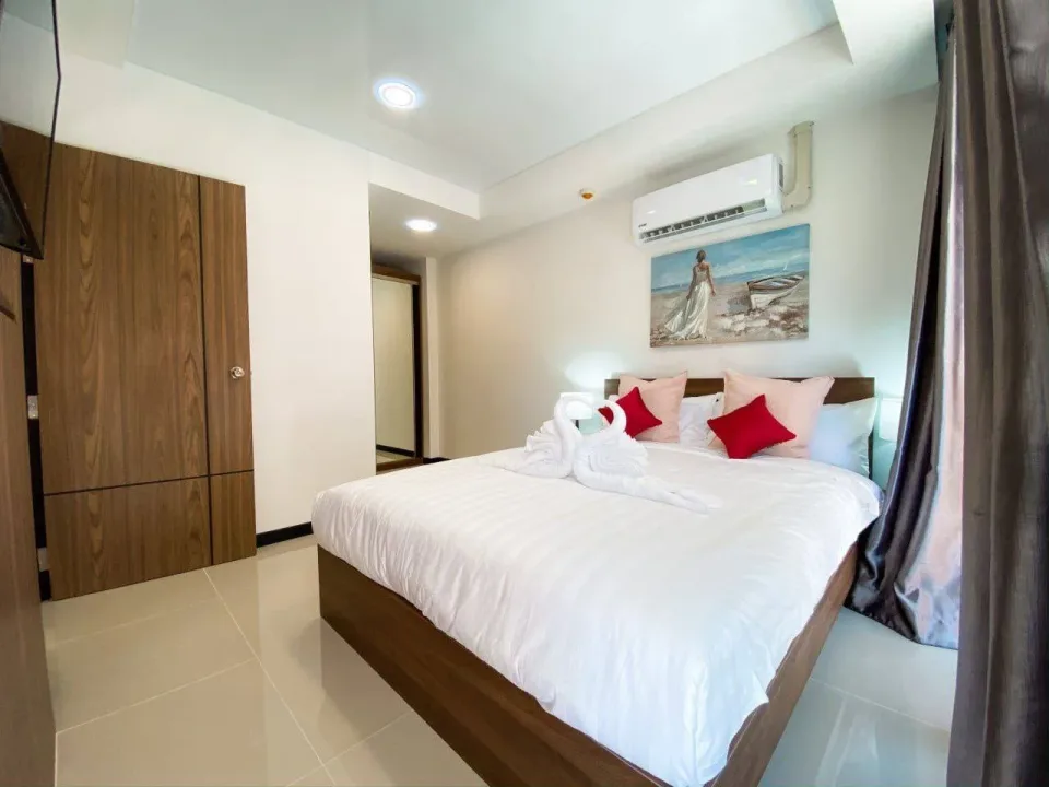 Квартира с 1 спальней в Nai Harn Beach Condominium, Пхукет
