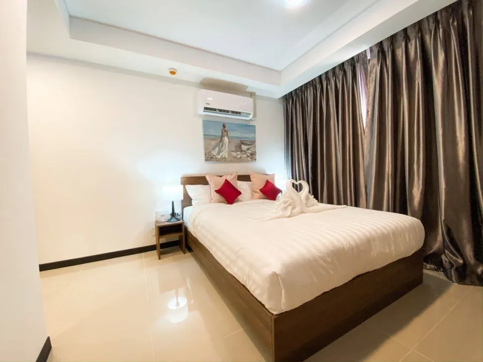 Квартира с 1 спальней в Nai Harn Beach Condominium, Пхукет