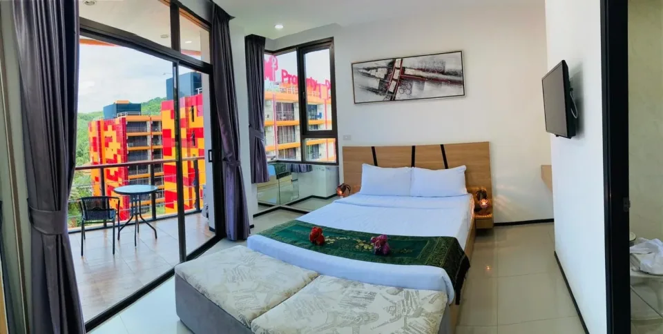 Квартира с 2 спальнями в Nai Harn Beach Condominium, Пхукет