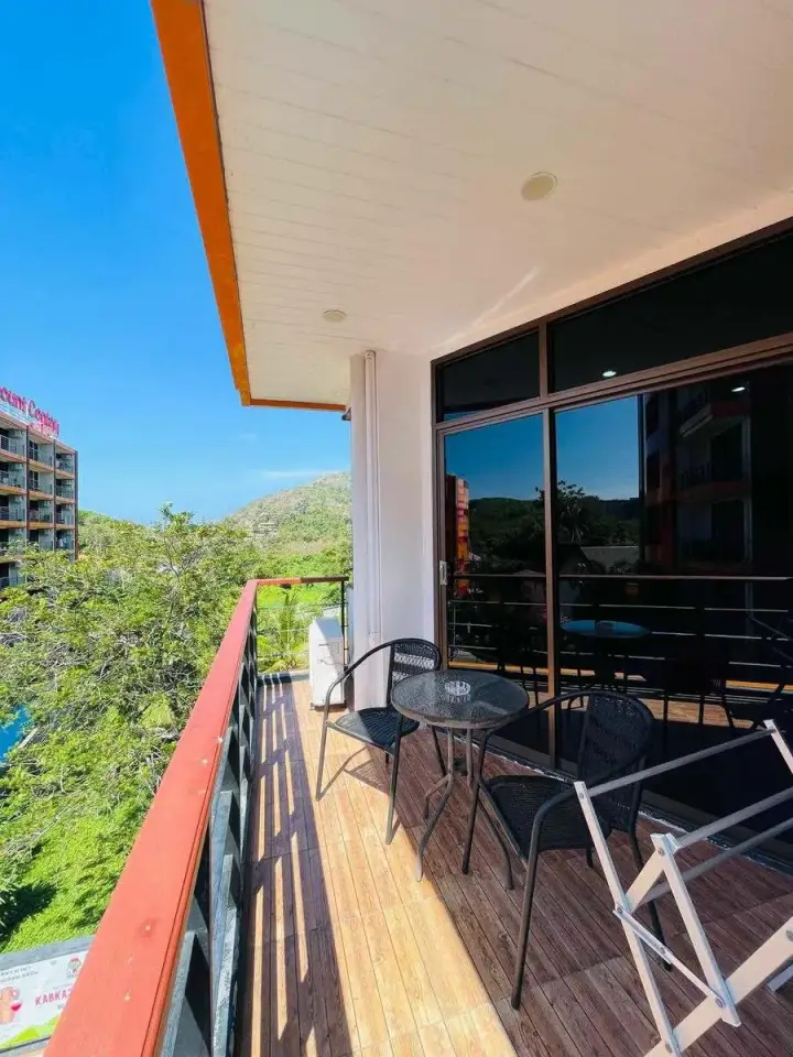 Квартира с 2 спальнями в Nai Harn Beach Condominium, Пхукет