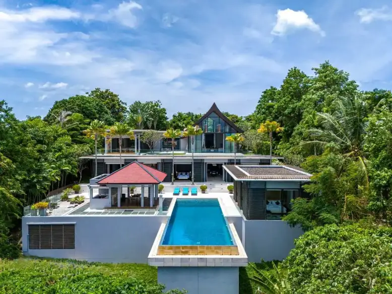 4-Bedroom Villa with Private Pool in Thalang (Phuket)