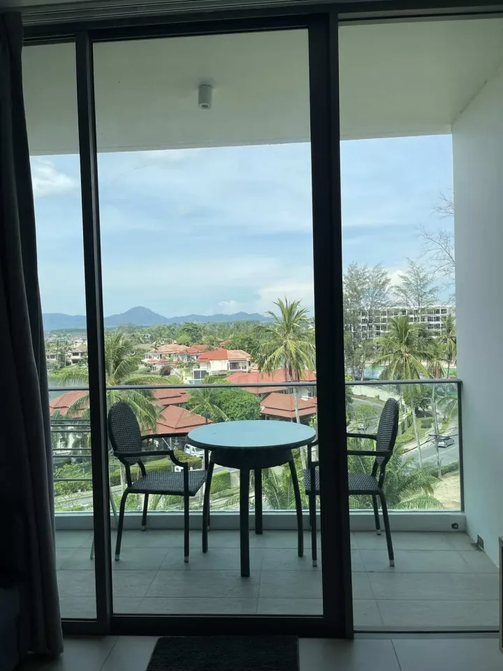 Квартира с 2 спальнями и видом на озеро в Ocean Stone Phuket — Оушен Стоун, Банг Тао