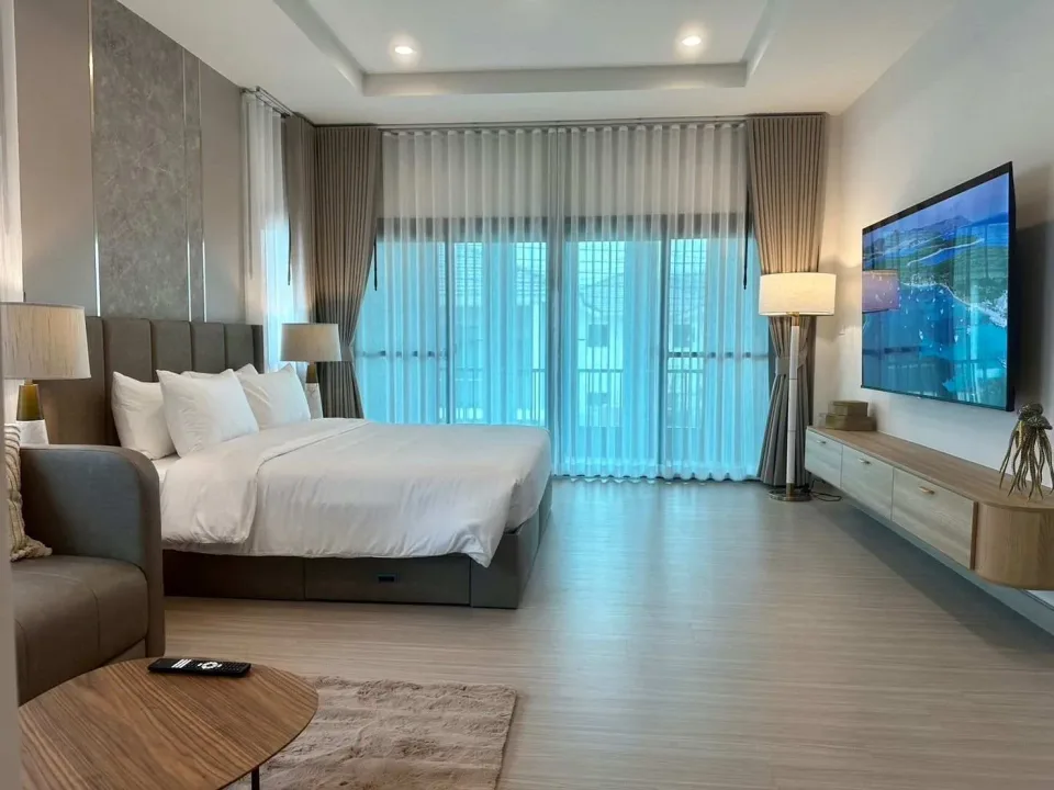 Дом с 4 спальнями и собственным садом в Supalai Lake Ville Phuket — Супалай Лейк Вилль