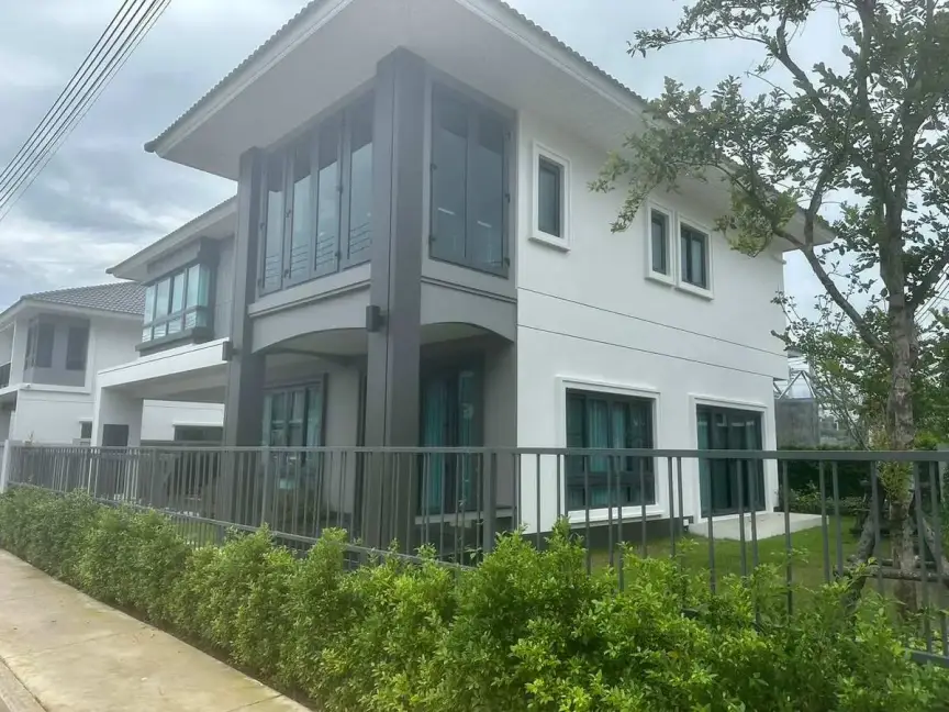 Дом с 4 спальнями и собственным садом в Supalai Lake Ville Phuket — Супалай Лейк Вилль