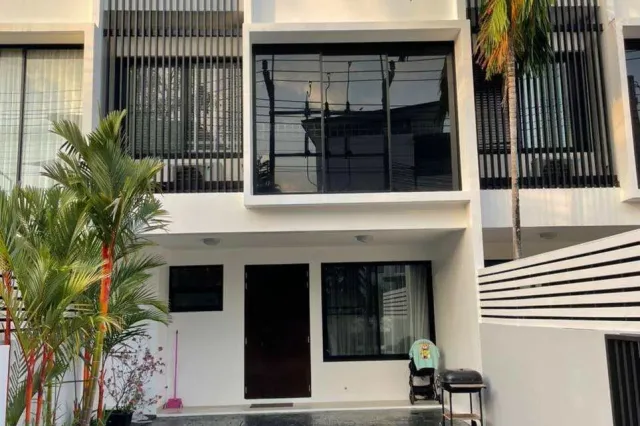 Таунхаус с 3 спальнями и террасой в Laguna Park Phuket, Банг Тао