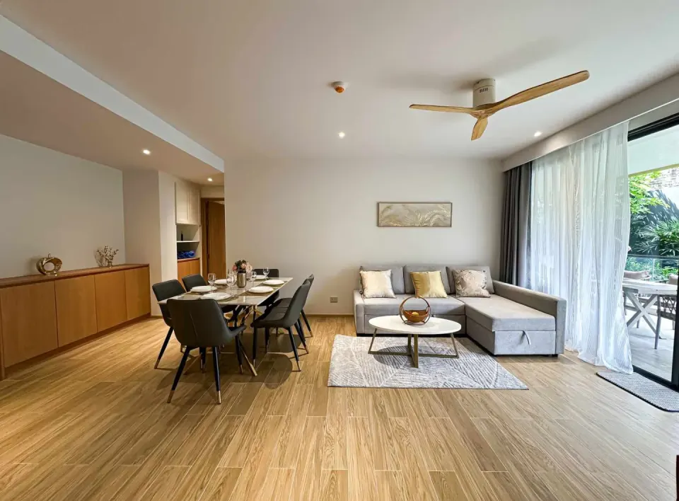 3-Bedroom Condo with Terrace at Laguna Beach Residences Reef, Bang Tao