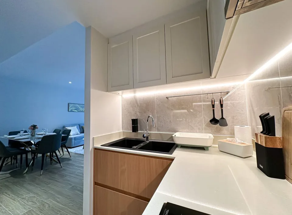 3-Bedroom Condo with Terrace at Laguna Beach Residences Reef, Bang Tao