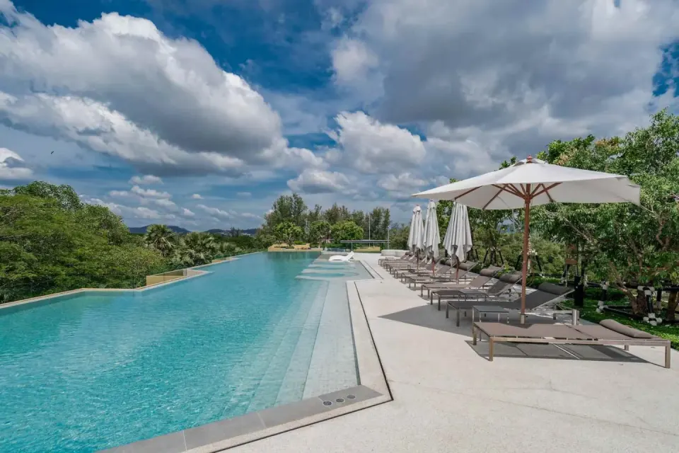 3-Bedroom Condo with Terrace at Laguna Beach Residences Reef, Bang Tao