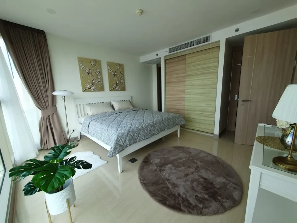 2-Bedroom Condo with Sea View at The Riviera Jomtien, Jomtien