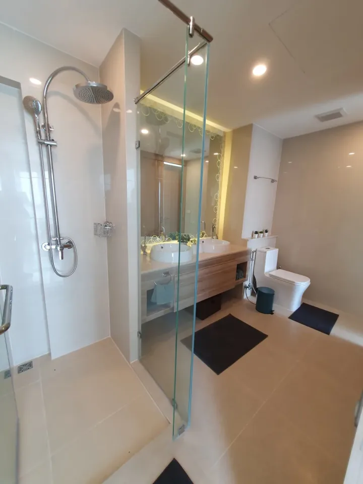 2-Bedroom Condo with City View at The Riviera Jomtien, Jomtien