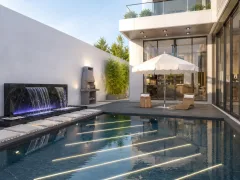 Bamboo Luxury Villa в Паттайе — территория и зона отдыха