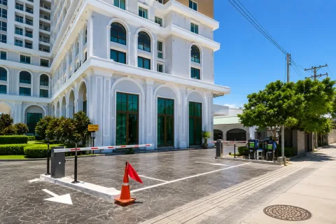 The Empire Tower Pattaya — Condo in Jomtien Near Jomtien Beach — architecture and facade
