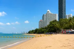Park Beach Condominium — квартиры у пляжа Вонгамат в Паттайе — интерьер жилого пространства