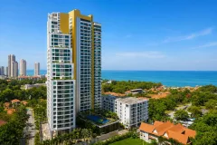 The Peak Towers Pattaya — architecture and facade