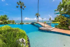 The Palm Wongamat Beach — спальня или приватная зона