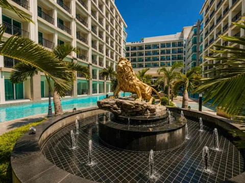 Dusit Grand Park 2 — shared pool and communal facilities