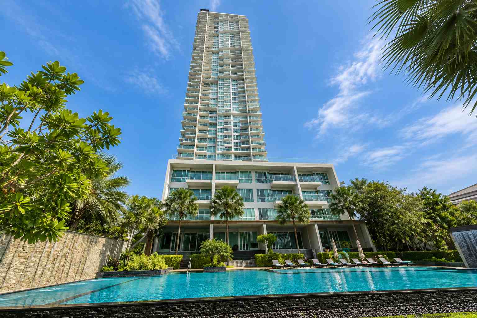 Cetus Beachfront — Ready Condos on Jomtien Beach