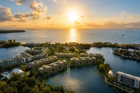 Bellaguna Lake Residences Lotus на Пхукете — бассейн и общественная инфраструктура