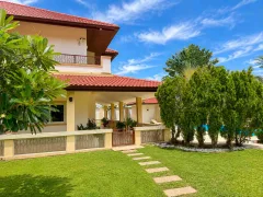 Bang Saray House — бассейн и общественная инфраструктура