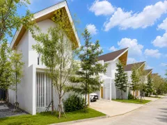 LuxPride 4 by Wallaya Villas — виллы с бассейном на Пхукете от ฿18,89 млн — архитектура и фасад комплекса