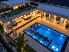 Siam Royal View — Villa Domenica — landscaped area and leisure space