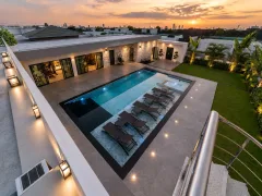Siam Royal View — Villa Domenica — bedroom or private area