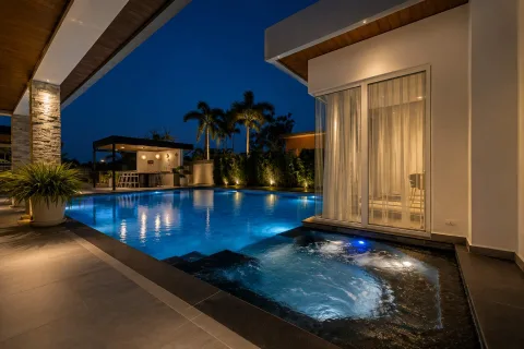 Villa Melina at Siam Royal View Pattaya — shared pool and communal facilities