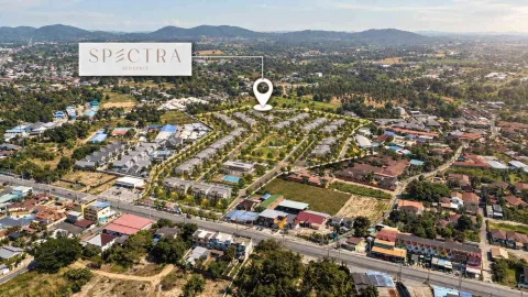 Spectra Residence Pattaya — бассейн и общественная инфраструктура