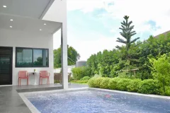 Thamber Private Pool Villa — виллы с бассейном в Хуай Яй — территория и зона отдыха