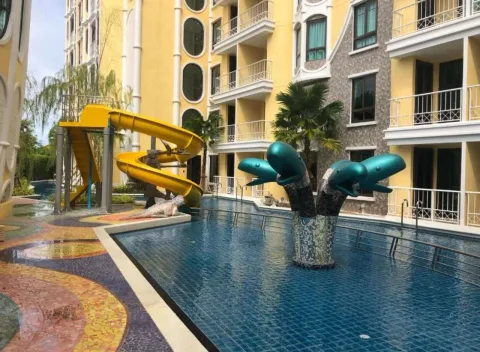 Espana Condo Resort Pattaya — Condos in Jomtien — interior living space