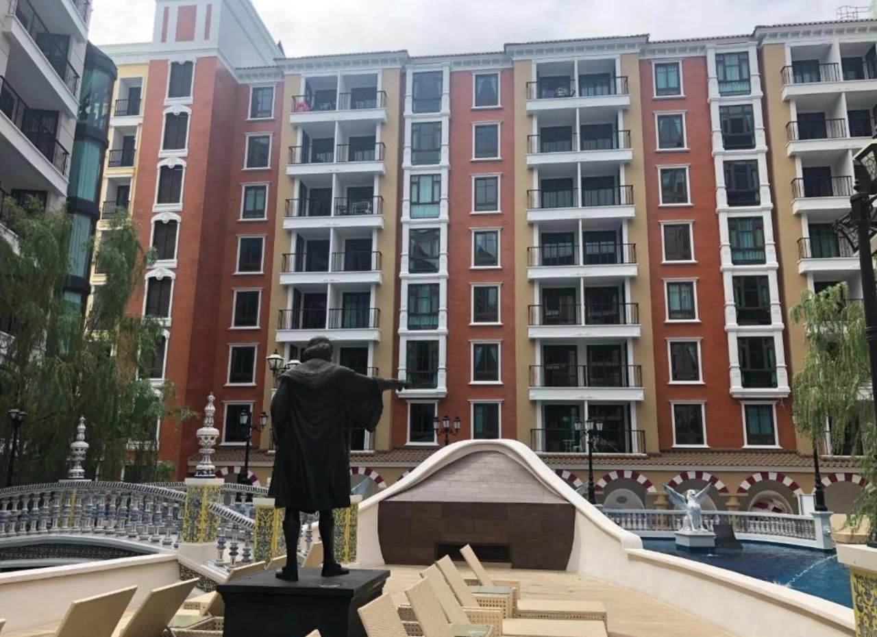 Espana Condo Resort Pattaya — квартиры в Джомтьене